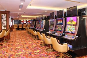 首都ハノイの de’l Opera Hotel に入居する日系法人が運営する"HOLLYWOOD ONE GAMING CLUB"